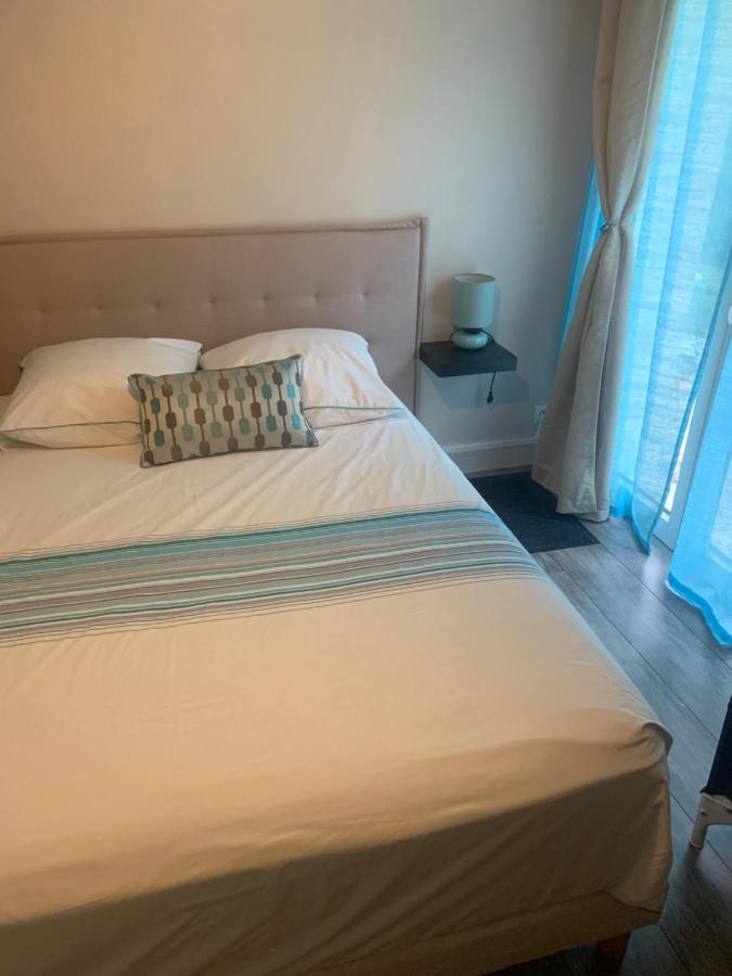 Chambre D'Hotes Le Prieure Gommerville Экстерьер фото